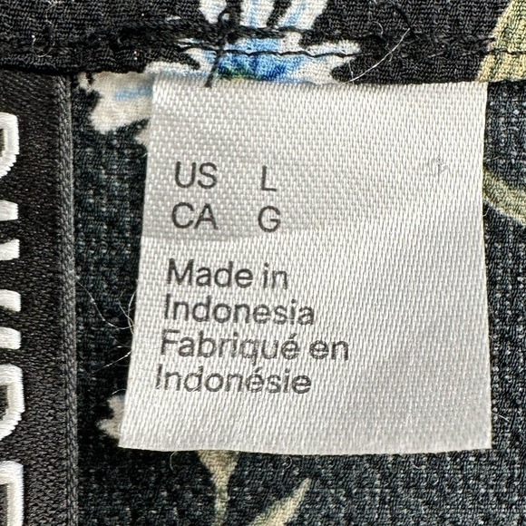 DIVIDED H&M Women’s Black Crepe Fabric w/Blue Floral Print Jacket Size Large - Picture 11 of 16